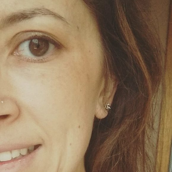 Meet your Posher, Laura - Picture 1 of 1